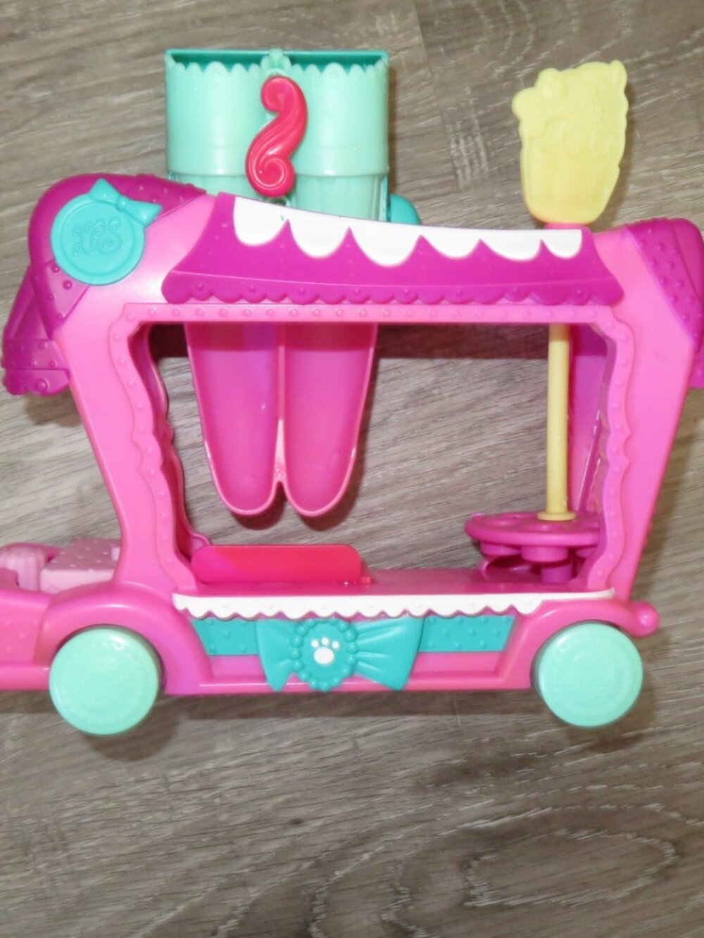 LPS Sweet Delights Treat Truck 2012 Hasbro (K856)